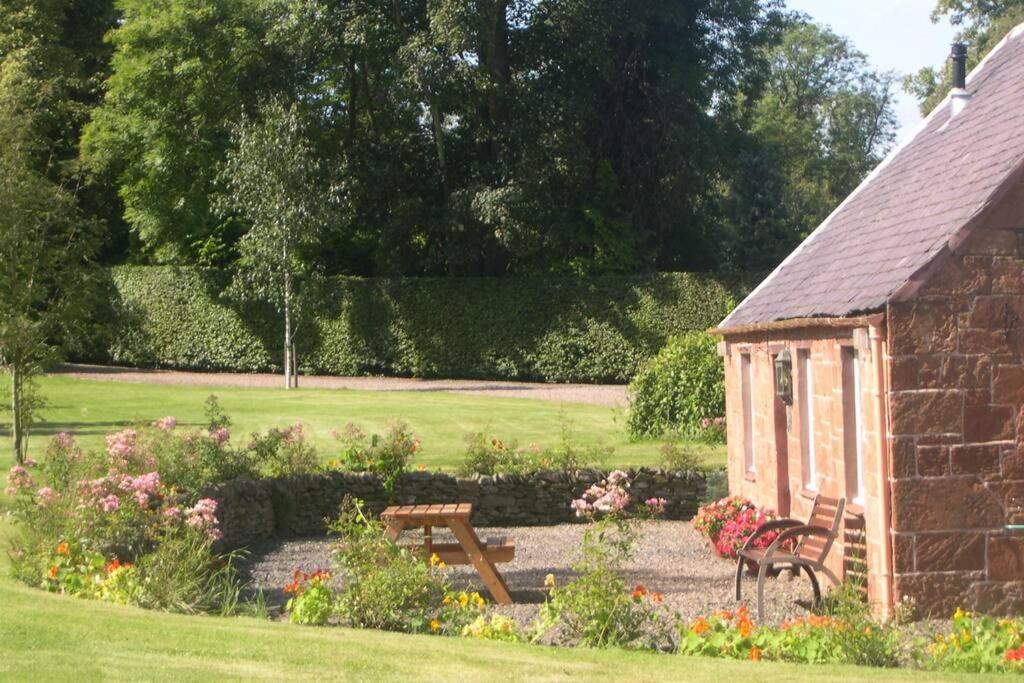 Harleyburn Cottages - Stables And Saddlery Melrose Bagian luar foto