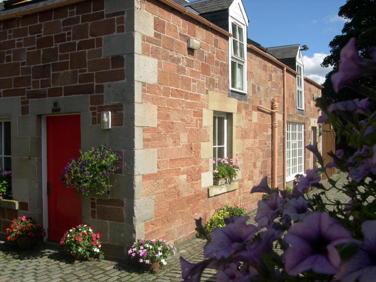 Harleyburn Cottages - Stables And Saddlery Melrose Bagian luar foto
